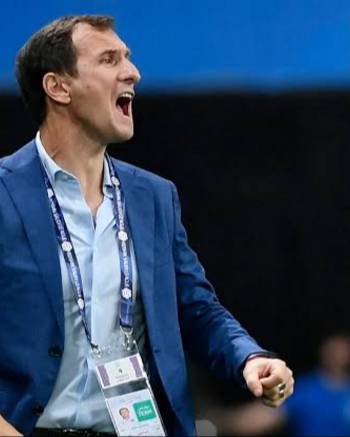 Boca deberá esperar: la llegada de Arruabarrena se retrasó por la niebla en Ezeiza